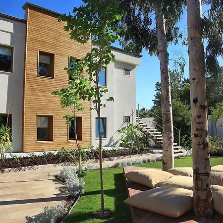 Ara Residences Apartament *